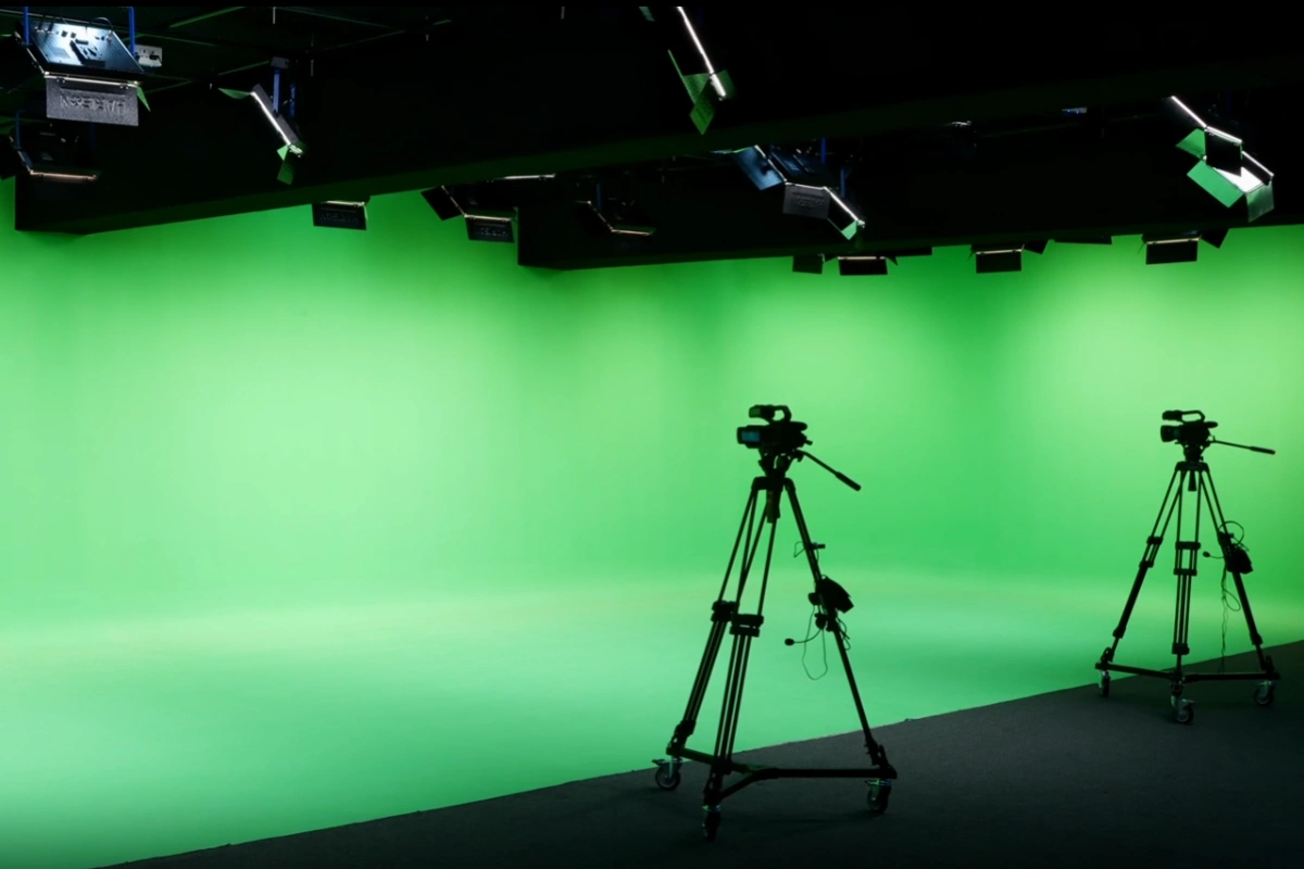 Film Direction and Screenwriting Lab with Real Filmmaking Setup